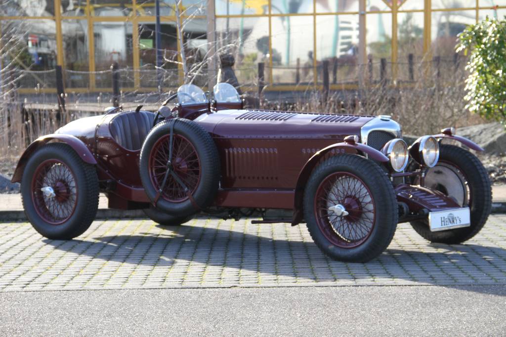 Riley Monza Sports, EZ 06.1937, Laufleistung ca. 90.235 miles abgelesen, HU 08.2016, H-Zulassung, 74 kW/ 101 PS, 4- Zylinder, 4-Gang Schaltgetriebe, ...