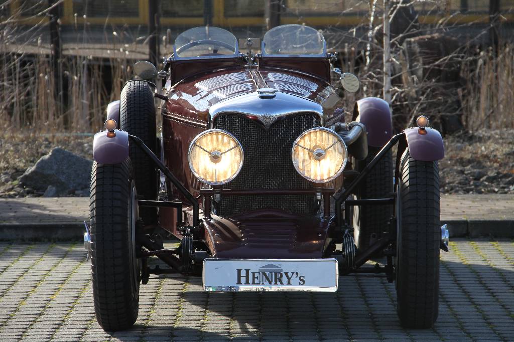 Detail a: Riley Monza Sports, EZ 06.1937, Laufleistung ca. 90.235 miles abgelesen, HU 08.2016, H-Zulassung, 74 kW/ 101 PS, 4- Zylinder, 4-Gang Schaltgetriebe, ...