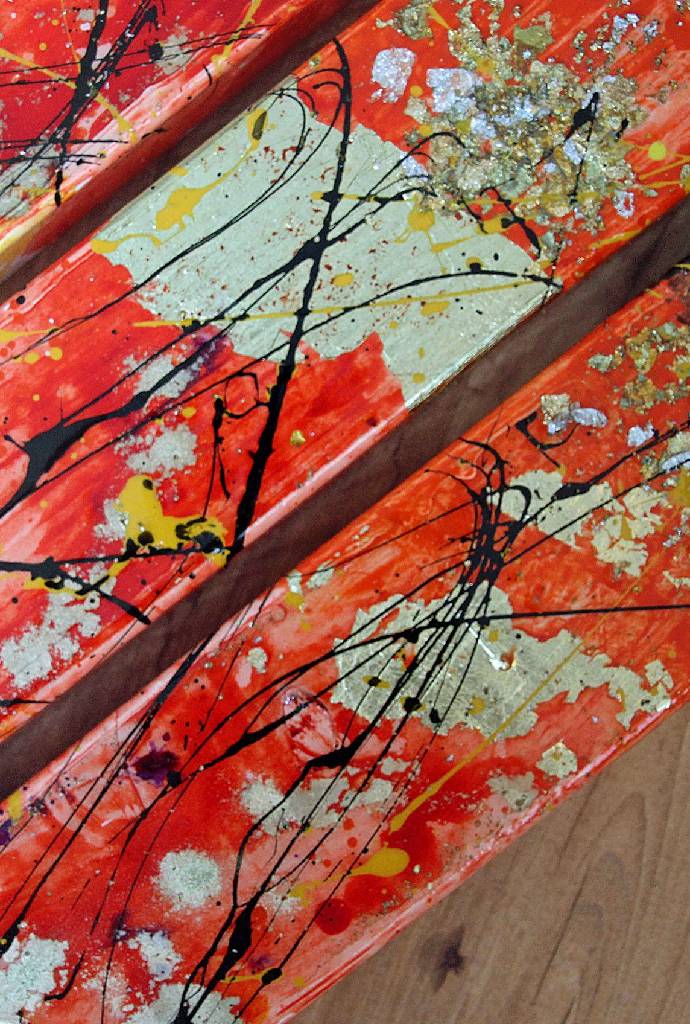 Detail c: Caroline Vis (CJVIS), geb. 1965, zeitgenössische Niederländische Künstlerin, zahlreiche Ausstellungen im In- und Ausland, hier: Golden Peace, ...