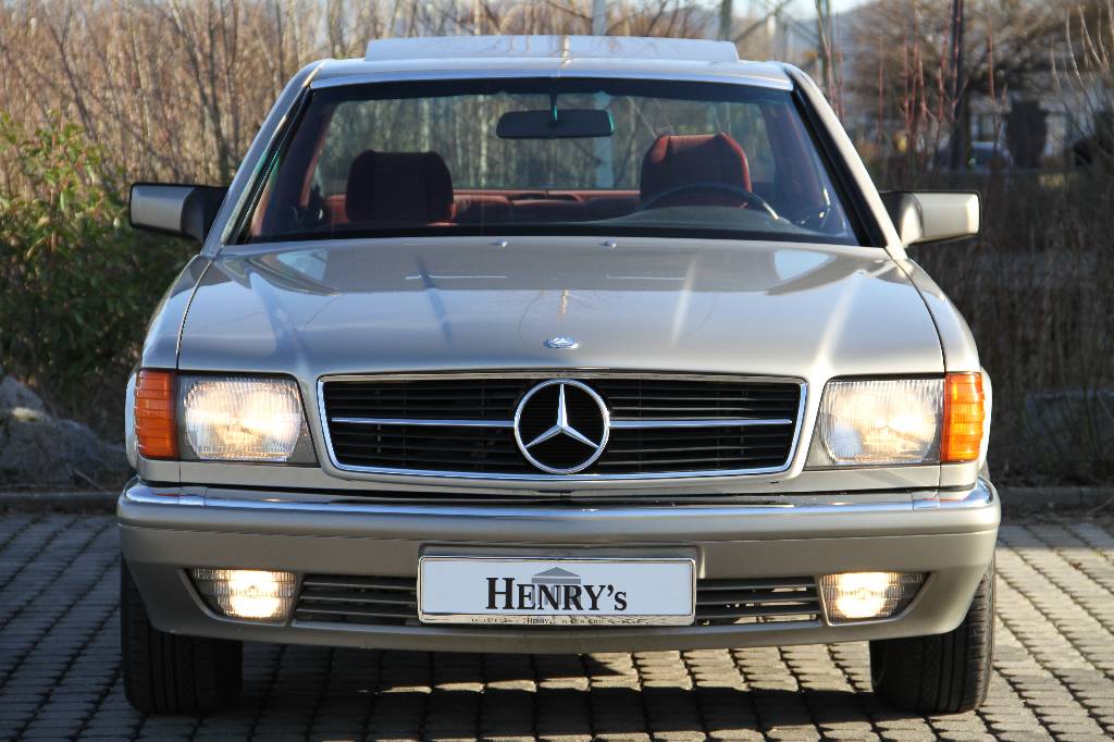 Detail a: Mercedes-Benz 420 SEC 126 C, EZ 06.1987, 2. Hand, ca. 95.000 km, HU 09.2017, 150 kW/ 204 PS, 8-Zylinder, Automatikgetriebe, rauchsilber metallic, ...