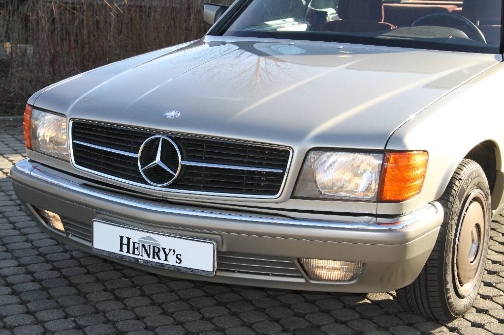 Detail d: Mercedes-Benz 420 SEC 126 C, EZ 06.1987, 2. Hand, ca. 95.000 km, HU 09.2017, 150 kW/ 204 PS, 8-Zylinder, Automatikgetriebe, rauchsilber metallic, ...