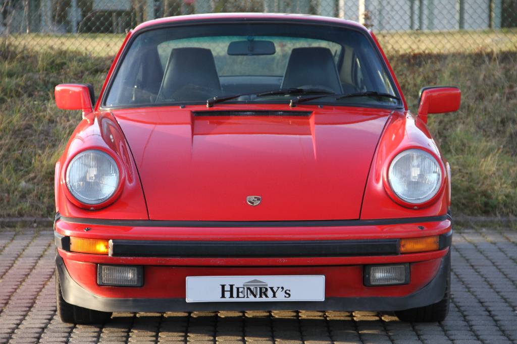 Detail a: Porsche 911 Carrera 3.2, EZ 02.1985, Laufleistung ca. 173.000 km, HU 02.2018, H- Zulassung, 170 kW/ 231 PS, 5-Gang Schaltgetriebe, rot, grau, Porsche ...