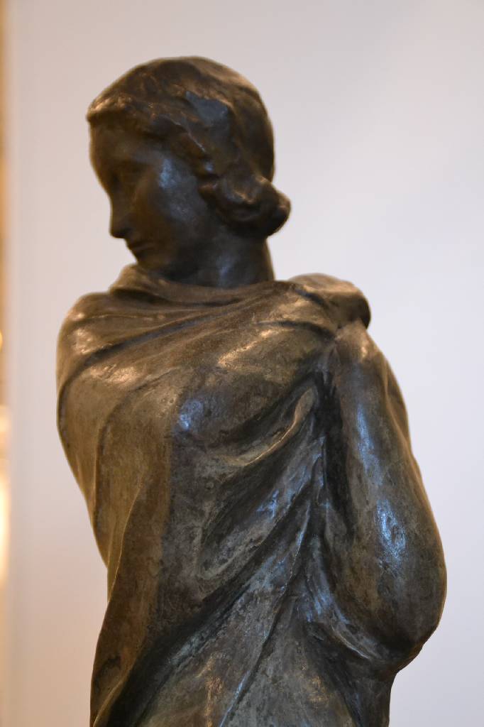 Detail c: Fritz Klimsch, 1870-1960, Schreitende (Mignon), Bronzeskulptur, monogrammiert FK, Gießerstempel H. Noack Berlin, WVZ Braun 177, ca. 63x21x16 cm, ...