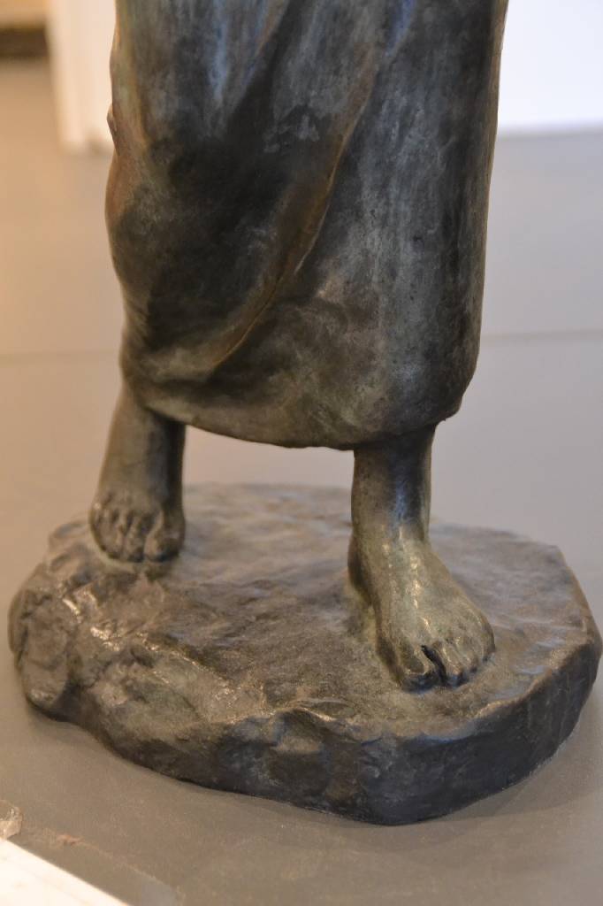 Detail e: Fritz Klimsch, 1870-1960, Schreitende (Mignon), Bronzeskulptur, monogrammiert FK, Gießerstempel H. Noack Berlin, WVZ Braun 177, ca. 63x21x16 cm, ...