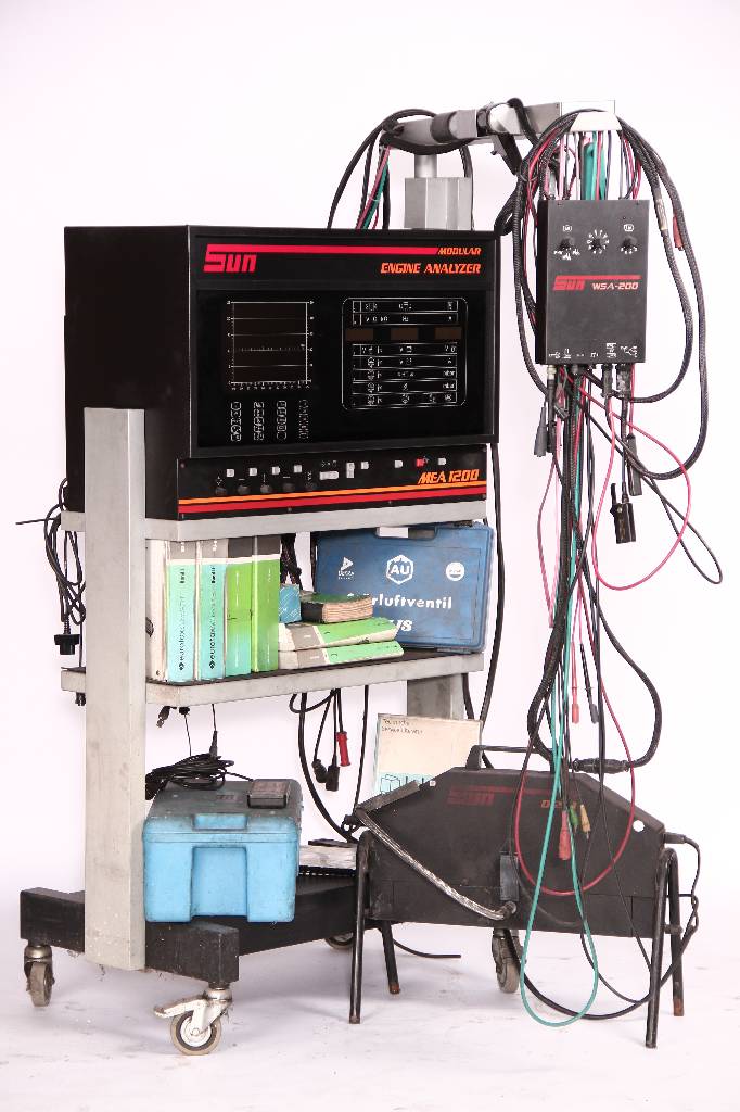 Detail b: SUN Engine Analyzer MEA 1200, Motordiagnosegerät für Benzin und Diesel Fahrzeuge, inkl. Zubehör wie z.B. Abgassonde, Stroboskop, div. Anschlüsse, ...