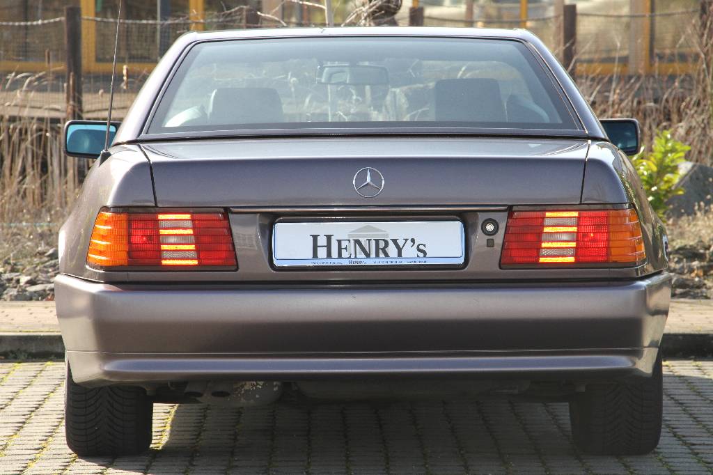 Detail b: Mercedes-Benz SL 500 R129, EZ 05.1993, Laufleistung ca. 227.705 km, HU 08.2016, 235 kW/ 320 PS, 8-Zylinder, Automatikgetriebe, Bornit metallic, Leder ...