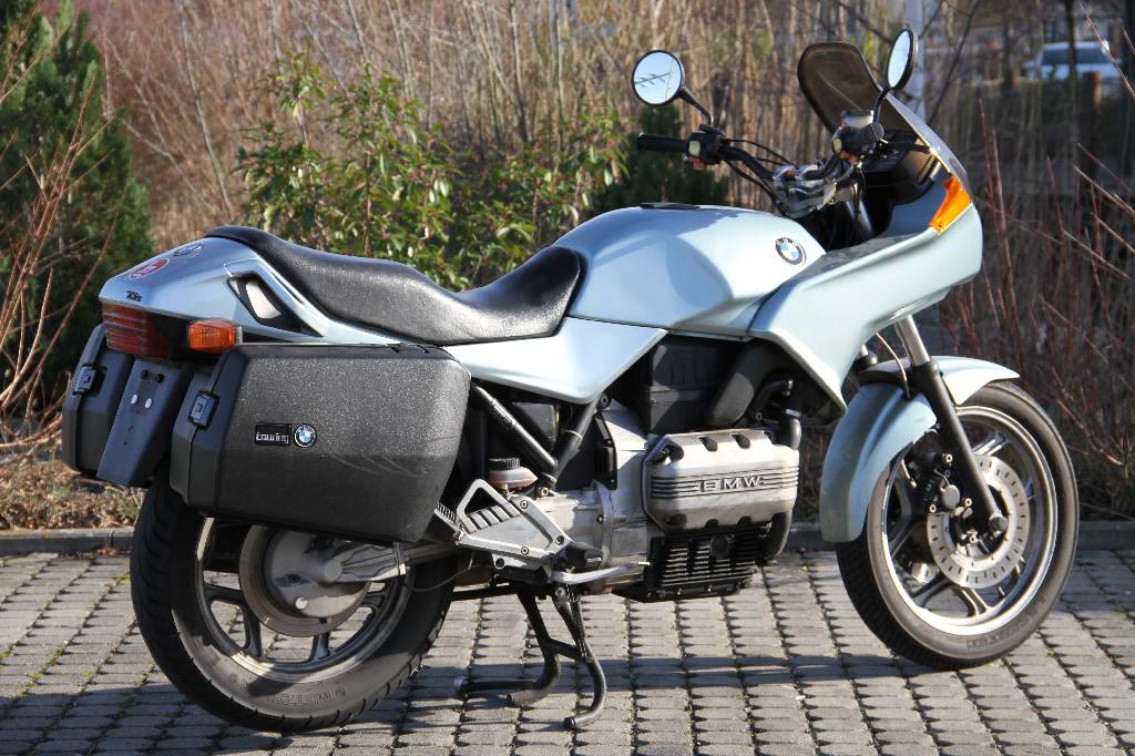 Detail a: BMW K 75 S, EZ 03.1987, Laufleistung ca. 139.200 km, HU 03.2016, 55 kW/ 75 PS, 3- Zylinder, Schaltgetriebe, silber-blau, schwarz, Kardanantrieb, ...