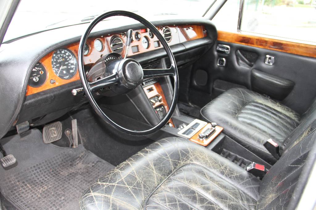 Detail b: Rolls-Royce Silver Shadow I, Fahrgestellnummer: SRX22608 EZ 09.1975, Laufleistung ca. 41.179 miles abgelesen, 147 kW/200 PS, 8-Zylinder, ...