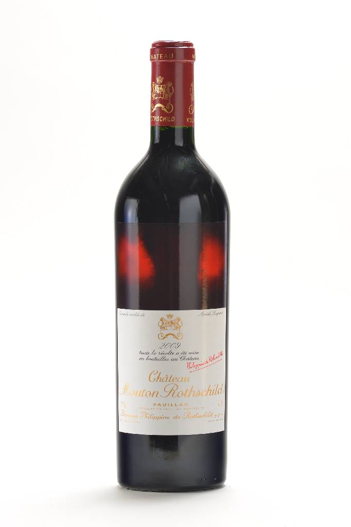 3 Flaschen 2009 Chateau Mouton Rothschild, Pauillac, Künstleretikett: Anisch Kapoor, je ca. 75 cl, je ca. into neck u. besser, in Originalholzkiste, ...