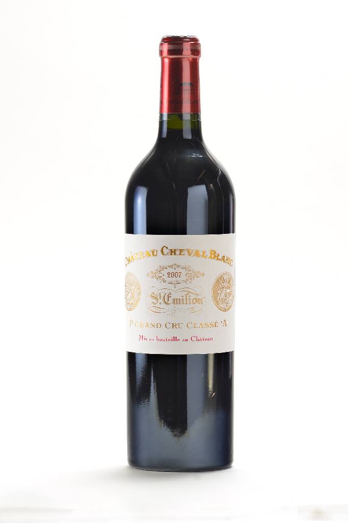 6 Flaschen 2007 Cheval Blanc, St. Emilion, Grand Cru Classe, je ca. 75 cl, je ca. into neck, unverkostet, in der Originalholzkiste, alle in ...