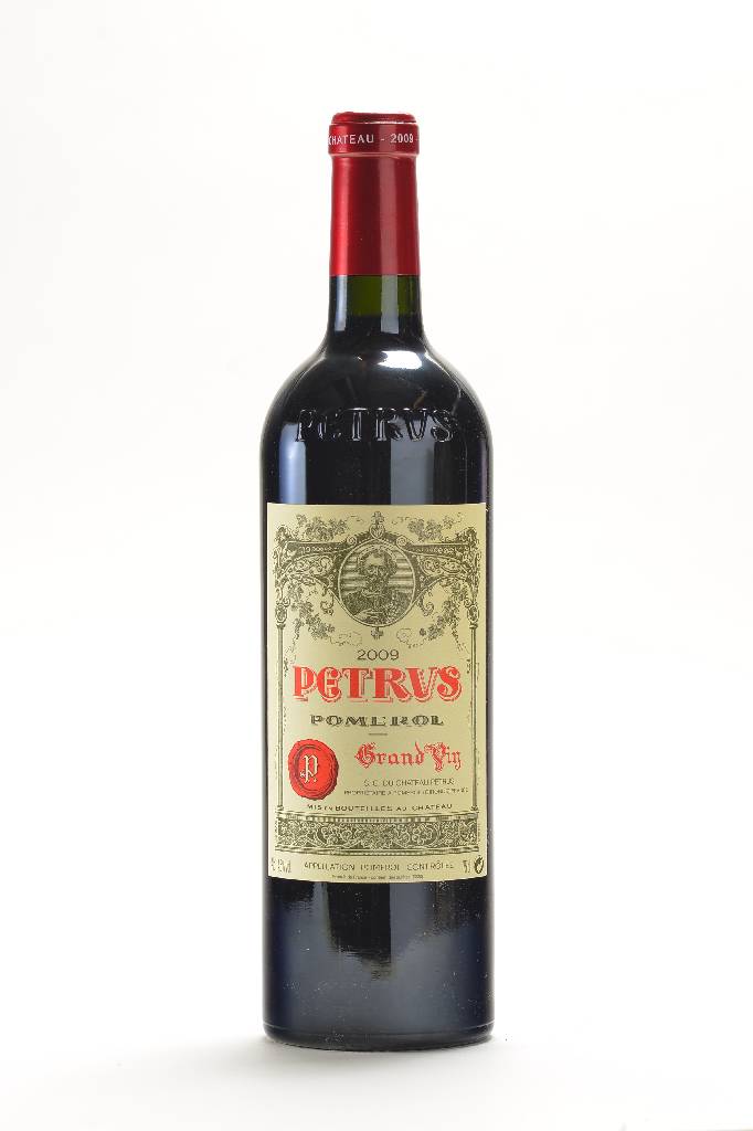 1 Flasche 2009 Chateau Petrus, Pauillac, unverkostet, ca. 75 cl, ca. into neck, 14,5% Vol., in der Originalholzkiste, ausgezeichneter ...
