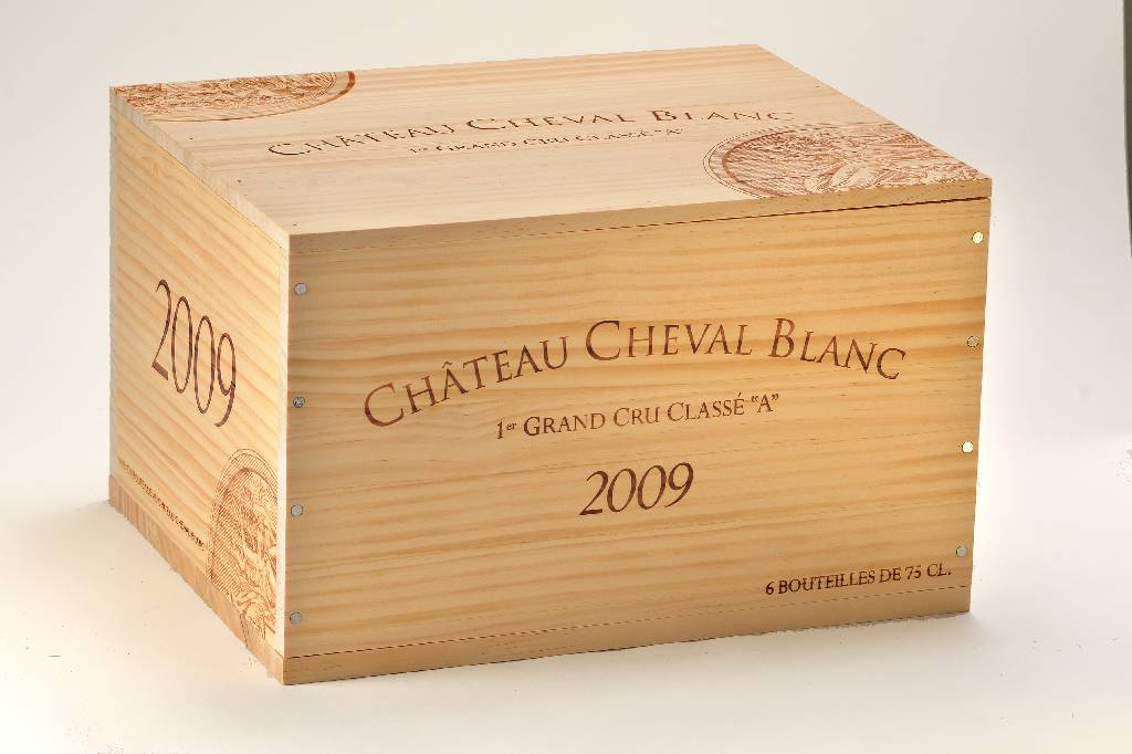 6 Flaschen 2009 Chateau Cheval Blanc, St. -Emilion, Premier Grand Cru Classe, je ca. 75 cl, unverkostet, in ungeöffneter Originalholzkiste, diese ...