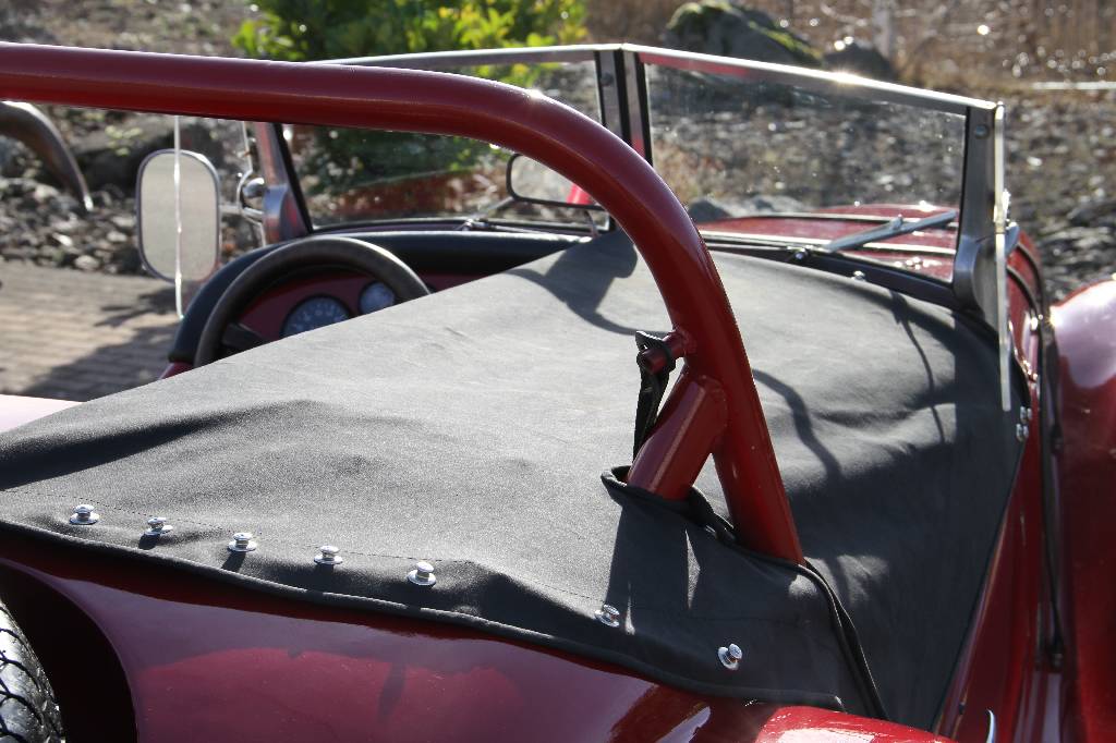Detail f: Sbarro 328 Roadster, EZ 08.1974, Laufleistung 31.102 km abgelesen, HU Neu, H- Zulassung, 88 kW/ 120 PS, 4-Zylinder aus dem BMW 2002 mit 2 ...