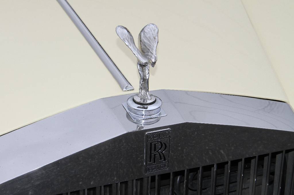 Detail f: Rolls-Royce Corniche Cabriolet Mulliner Park Ward, EZ 02.1977, Laufleistung ca. 6.322 miles abgelesen, HU Österreich, H- zulassungsfähig, 140 kW/ ...