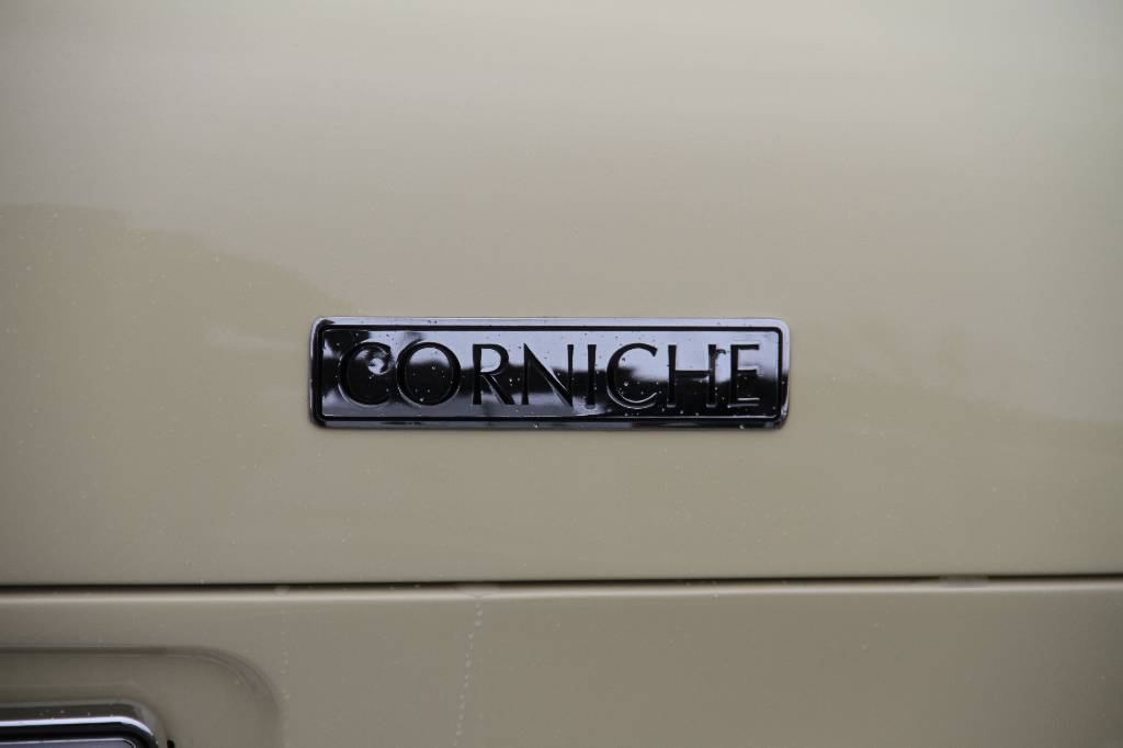 Detail i: Rolls-Royce Corniche Cabriolet Mulliner Park Ward, EZ 02.1977, Laufleistung ca. 6.322 miles abgelesen, HU Österreich, H- zulassungsfähig, 140 kW/ ...