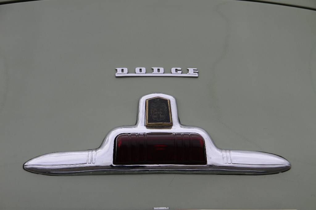 Detail f: Dodge Sedan D24, EZ 09.1948, Laufleistung ca. 37253 miles abgelesen, HU Österreich, H- zulassungsfähig, 70 kW/ 95 PS, 6-Zylinder, 3- ...