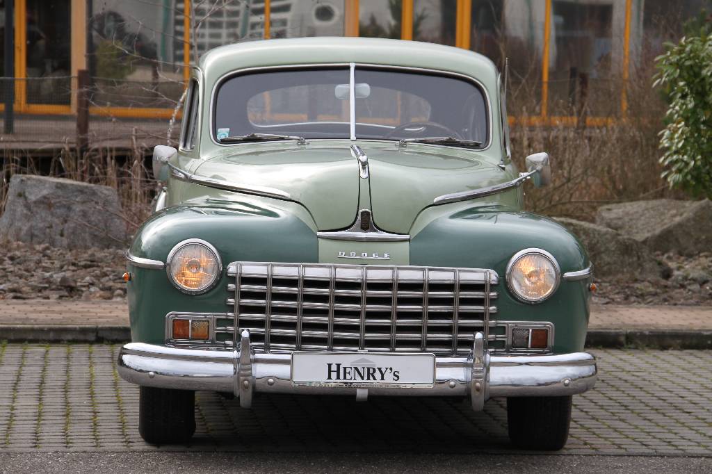 Detail h: Dodge Sedan D24, EZ 09.1948, Laufleistung ca. 37253 miles abgelesen, HU Österreich, H- zulassungsfähig, 70 kW/ 95 PS, 6-Zylinder, 3- ...