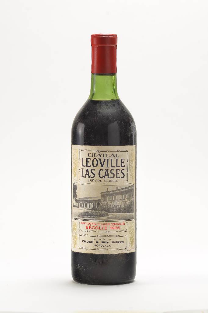 3 Flaschen 1966 Chateau Leoville Las Cases, deuxiemes Cru Classe, Cruse & Fils Freres, upper mid shoulder und top shoulder, je ca. 75 cl, unverkostet