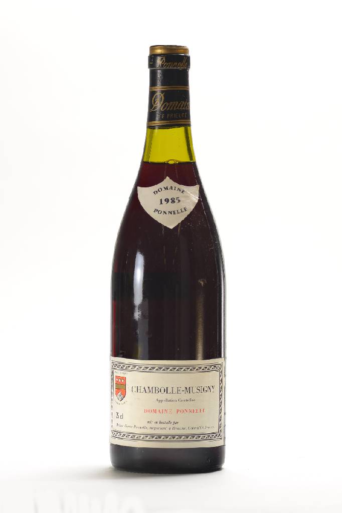 2 Flaschen 1985 Domaine Ponelle Chambolle -Musigny, Cote d'or, je ca. 75 cl, Abstand zwischen Kapsel und Wein: ca. 2,5 und 3,5 cm, selten im ...