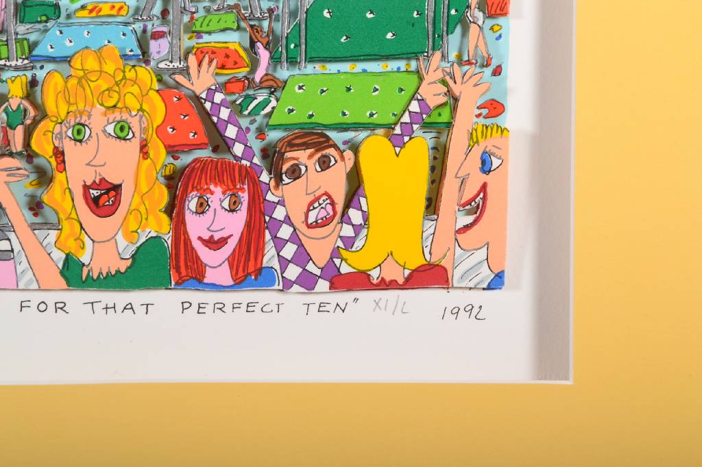 Detail b: James Rizzi, 1950-2011, 3D-Lithographie, Striving for that perfect ten, signiert und nummeriert XI/L, datiert 1992, Motiv ca. 21x22,5 cm, unter Glas ...