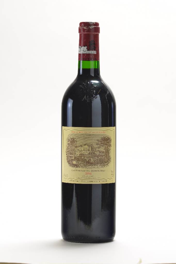 1 Flasche 1996 Chateau Lafite Rothschild, Pauillac, ca. 75 cl, ca. 13% Vol., unverkostet, into neck, sehr selten im Angebot, absolut sammelwürdig, ...