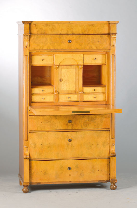 Standsekretär, deutsch, um 1880/90, Gründerzeit, Nussbaum- bzw. Wurzelnussfurnier z.T. auf Kreuzfuge verlegt auf Weichholzkorpus, Kopfschub, ...