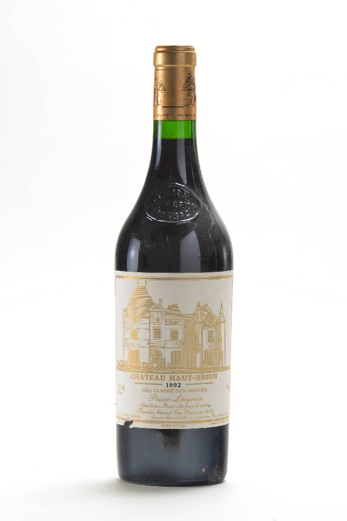 1 Flasche 1992 Chateau Haut Brion, Pessac- Leognan, Premier Grand Cru Classe en 1855, 12,5% Vol., ca. 75 cl, Abstand zwischen Kapselund Wein: ca. 1,1 ...
