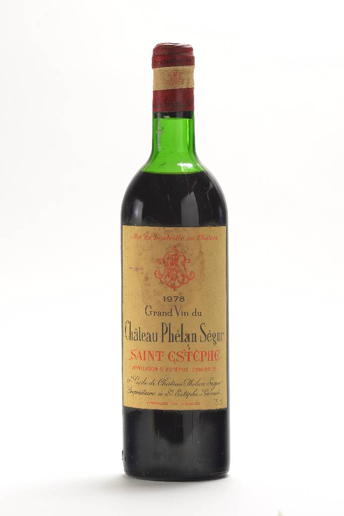 1 Flasche 1978 Chateau Phelan Segur, Saint Estephe, ca. 75 cl, upper mid shoulder, unverkostet, Etikett mit Wasserfleck, l. gebräunt
