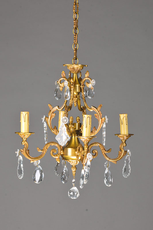 Kleiner Barockstil-Leuchter, Spanien, um 1950/60, Messingmontur mit geschliffenem Barockpendelbehang, 4 Brennstellen je mit Glasschälchen, ...
