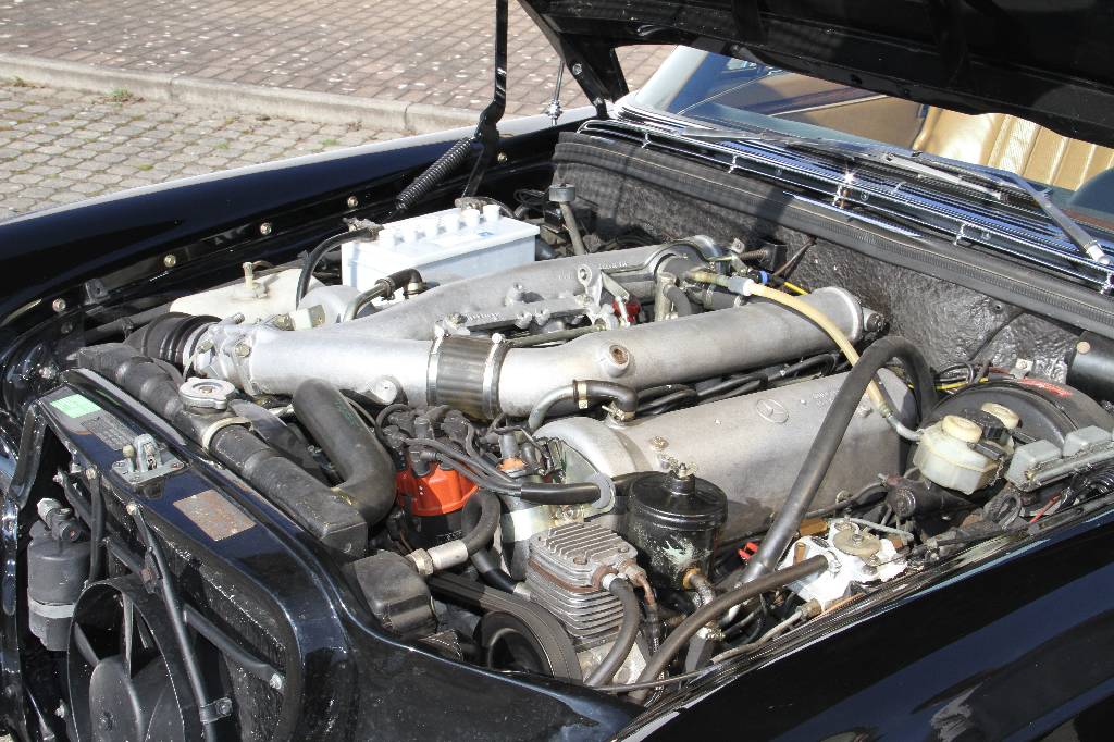 Detail c: Mercedes-Benz 300 SEL/8 6.3 W 109, EZ 10.1970, Laufleistung ca. 25.000 km abgelesen, H-zulassungsfähig, 250 kW/ 340 PS, 8- Zylinder, 4-Gang ...