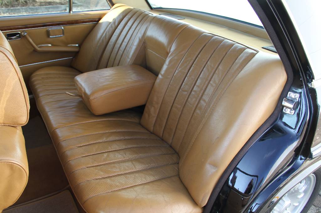 Detail d: Mercedes-Benz 300 SEL/8 6.3 W 109, EZ 10.1970, Laufleistung ca. 25.000 km abgelesen, H-zulassungsfähig, 250 kW/ 340 PS, 8- Zylinder, 4-Gang ...