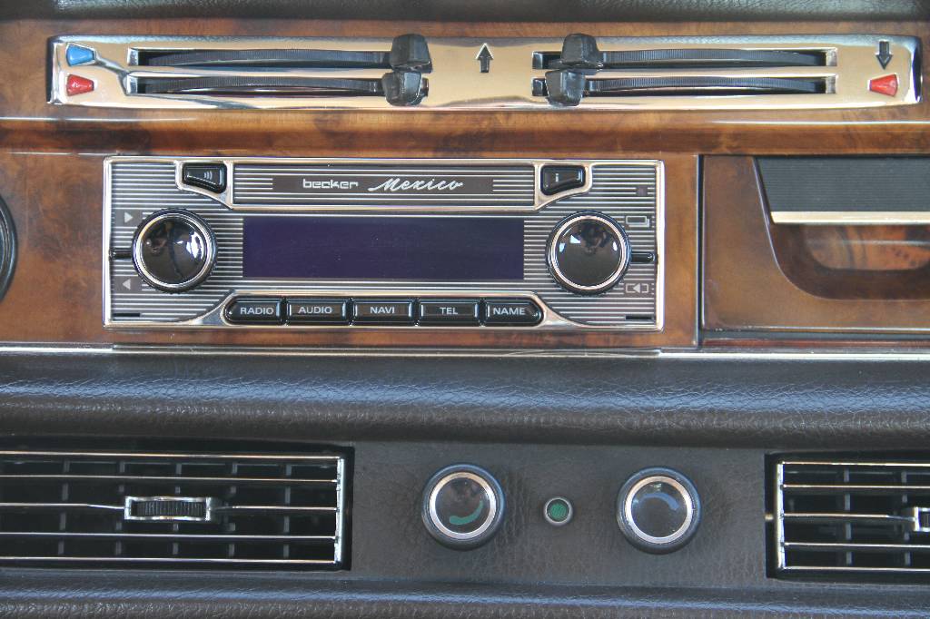 Detail f: Mercedes-Benz 300 SEL/8 6.3 W 109, EZ 10.1970, Laufleistung ca. 25.000 km abgelesen, H-zulassungsfähig, 250 kW/ 340 PS, 8- Zylinder, 4-Gang ...