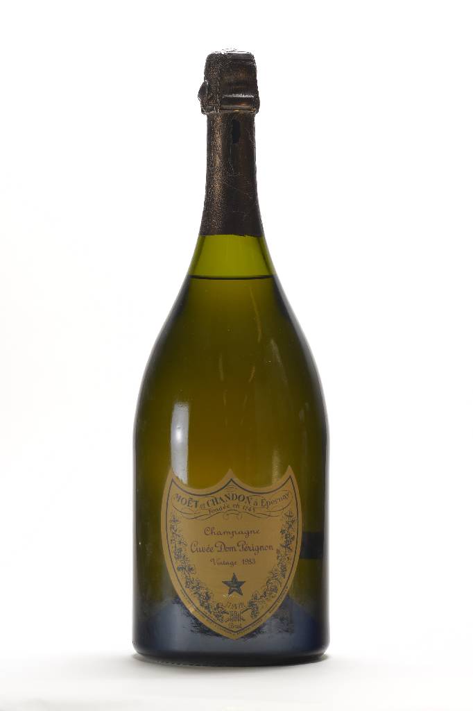 1 Magnumflasche 1983 Moet et Chandon Dom Perignon Vintage Champagner, Cuvee, ca 12,5 % Vol., ca. 150 cl, Abstand zwischen Flaschenboden und Wein: ca. ...
