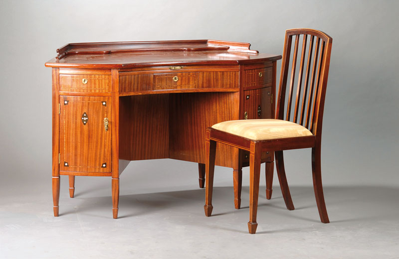 Damenschreibtisch mit Stuhl, Frankreich, um 1900, Korpus verspiegelt verlegt, Rosenholz und Pflaume, Türen mit Bandintarsien bzw. Pflaumen- und ...