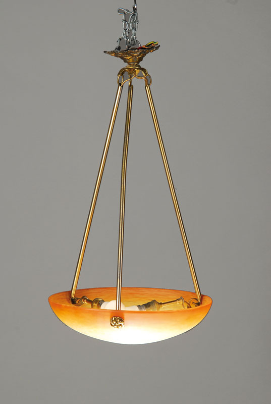 Deckenlampe, Schneider, Frankreich, Paris, um 1926/28, farbloses Glas, zwischen den Schichten grau, gelb und orange eingepudert, Wolken artige ...
