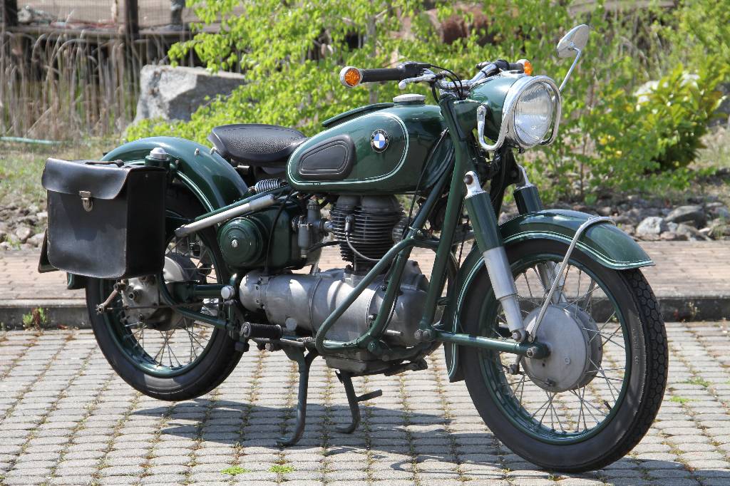 BMW R 27, EZ 07.1966, Laufleistung ca. 11.578 km abgelesen, 13 kW/ 18 PS, 1- Zylinder, 4-Gang Schaltgetriebe, grün, Ochsenaugenblinker, ...