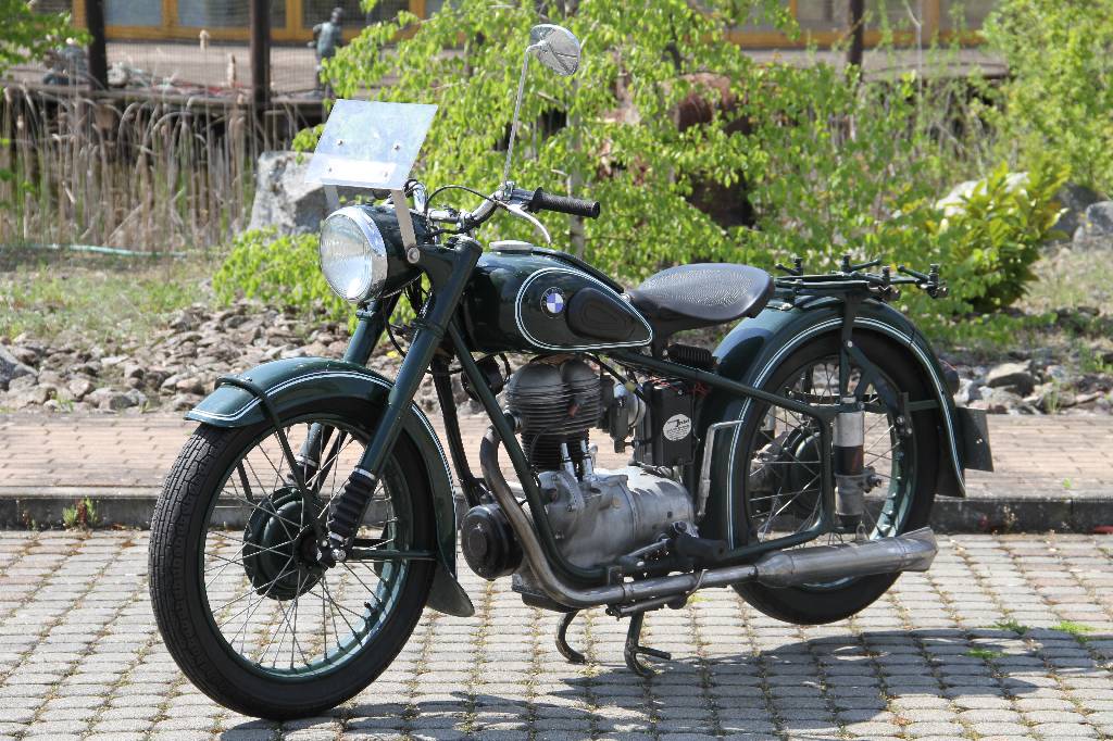 Detail f: BMW R 25/2, EZ 07.1952, Laufleistung ca. 1.832 km abgelesen, 9 kW/ 12 PS, 1-Zylinder, 4-Gang Schaltgetriebe, grün, Hauptständer, Seitenständer, ...