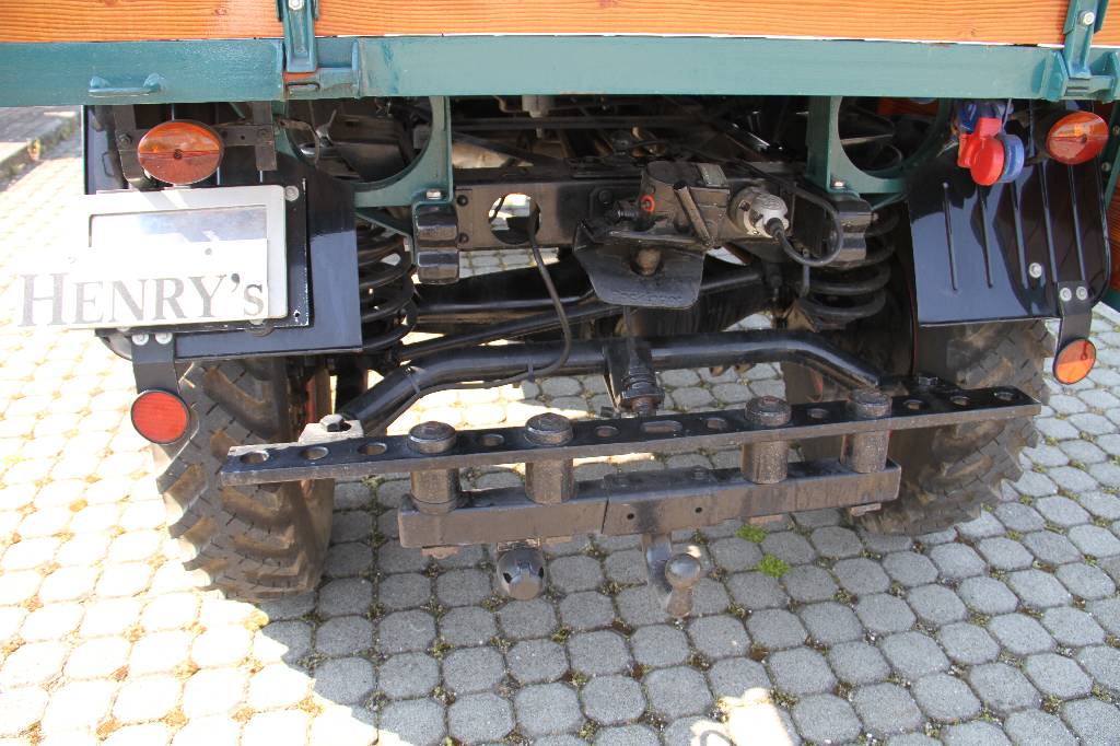 Detail i: Mercedes-Benz Unimog 30 Typ 411, EZ 03.1961, Laufleistung unbekannt, H- zulassungsfähig, 24 kW/ 32 PS, 4-Zylinder, 8-Gang Schaltgetriebe, grün, ...