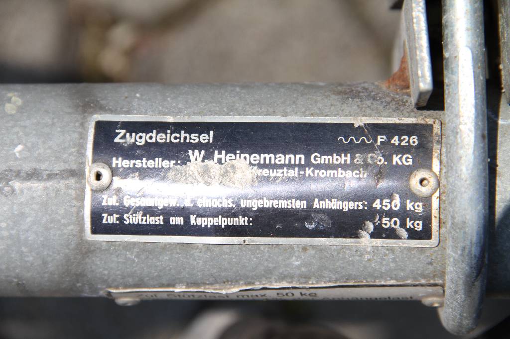 Detail a: Heinemann M452 Motorradanhänger, EZ 07.1989, 450 kg zulässige Gesamtmasse, 92 kg Leermasse, 1 Achse Fahrgestellnummer: 452M00625