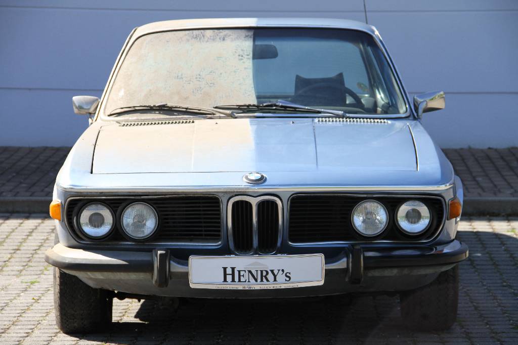 Detail a: BMW 3.0 CSi, EZ 08.1972, Laufleistung ca. 31.156 km abgelesen, H-zulassungsfähig, 147 kW/ 200 PS, 6-Zylinder, 4-Gang Schaltgetriebe, hellblau ...