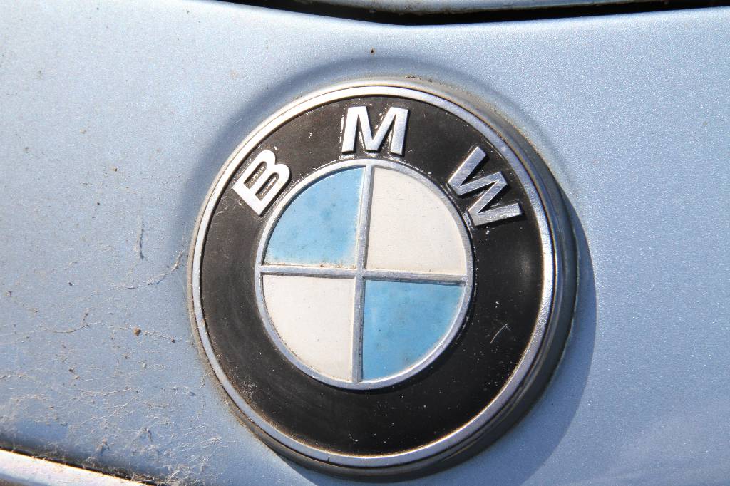 Detail h: BMW 3.0 CSi, EZ 08.1972, Laufleistung ca. 31.156 km abgelesen, H-zulassungsfähig, 147 kW/ 200 PS, 6-Zylinder, 4-Gang Schaltgetriebe, hellblau ...