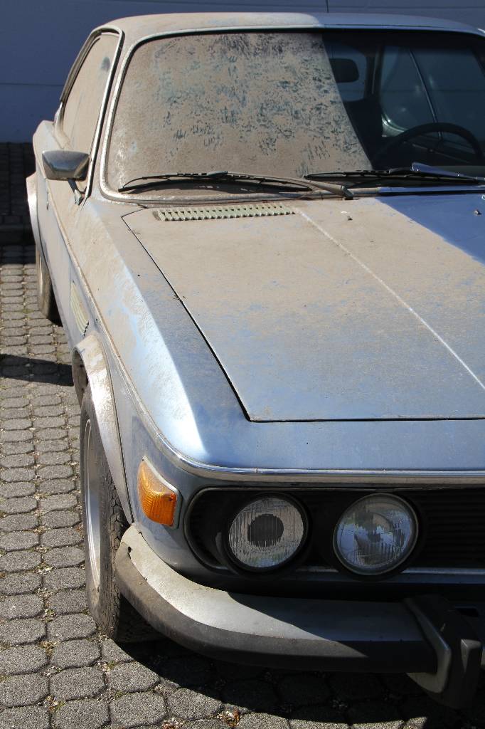 Detail i: BMW 3.0 CSi, EZ 08.1972, Laufleistung ca. 31.156 km abgelesen, H-zulassungsfähig, 147 kW/ 200 PS, 6-Zylinder, 4-Gang Schaltgetriebe, hellblau ...