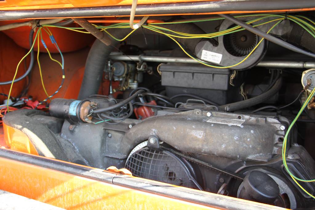 Detail g: VW Transporter T2, EZ 12.1975, Laufleistung ca. 55.493 km, H-zulassungsfähig, 51 kW/ 69 PS, 4-Zylinder, 4-Gang Schaltgetriebe, original orange, ...