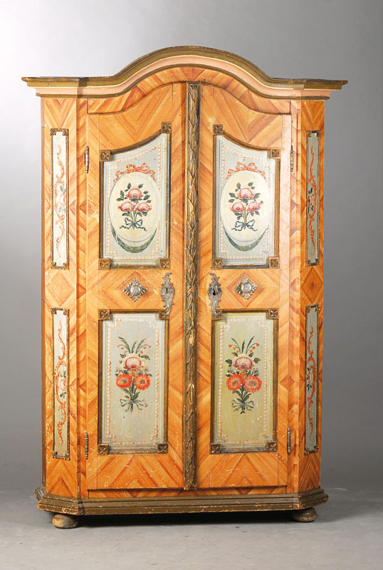 Bauernschrank, süddeutsch, Alpenländisch, um 1810/20, Weichholz gefaßt, 2-türig, mit dem Kamm gezogene Farbe imitiert auf Kreuzfuge verlegtes ...