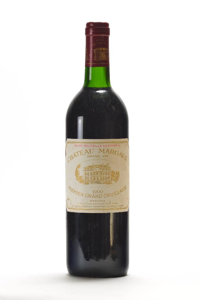 1 Flasche 1990 Chateau Margaux, Margaux, Grand Cru Classe, ca. top shoulder, ca. 75 cl,ca. 12,5 % Vol., unverkostet, Etikett l. gebräunt und ...