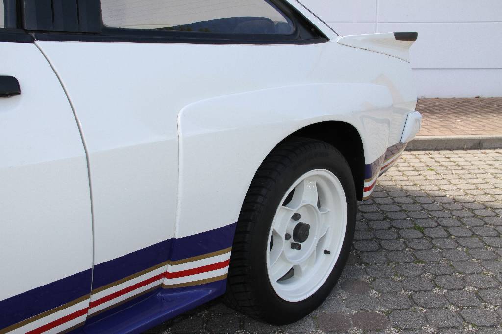 Detail e: Opel Manta i200, EZ 01.1984, Laufleistung ca. 23.623 km abgelesen, H-zulassungsfähig, 92 kW/125 PS, 4-Zylinder, 5-Gang Schaltgetriebe, weiß, ...