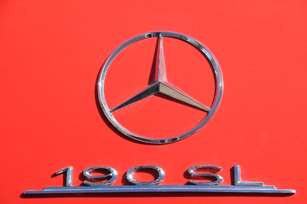Detail h: Mercedes-Benz 190 SL W121 B II, EZ 07.1958, Laufleistung ca. 27.497 km abgelesen, HU 04.2018, H-Zulassung, 77 kW/ 105 PS, 4- Zylinder, 4-Gang ...