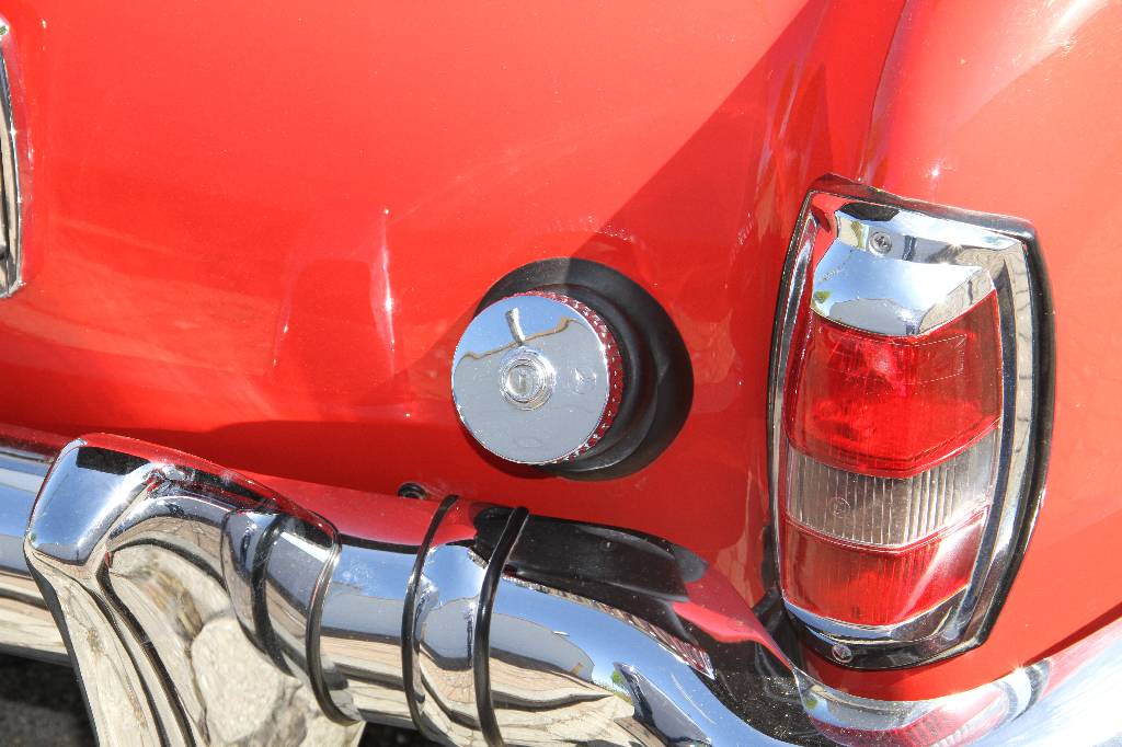 Detail i: Mercedes-Benz 190 SL W121 B II, EZ 07.1958, Laufleistung ca. 27.497 km abgelesen, HU 04.2018, H-Zulassung, 77 kW/ 105 PS, 4- Zylinder, 4-Gang ...