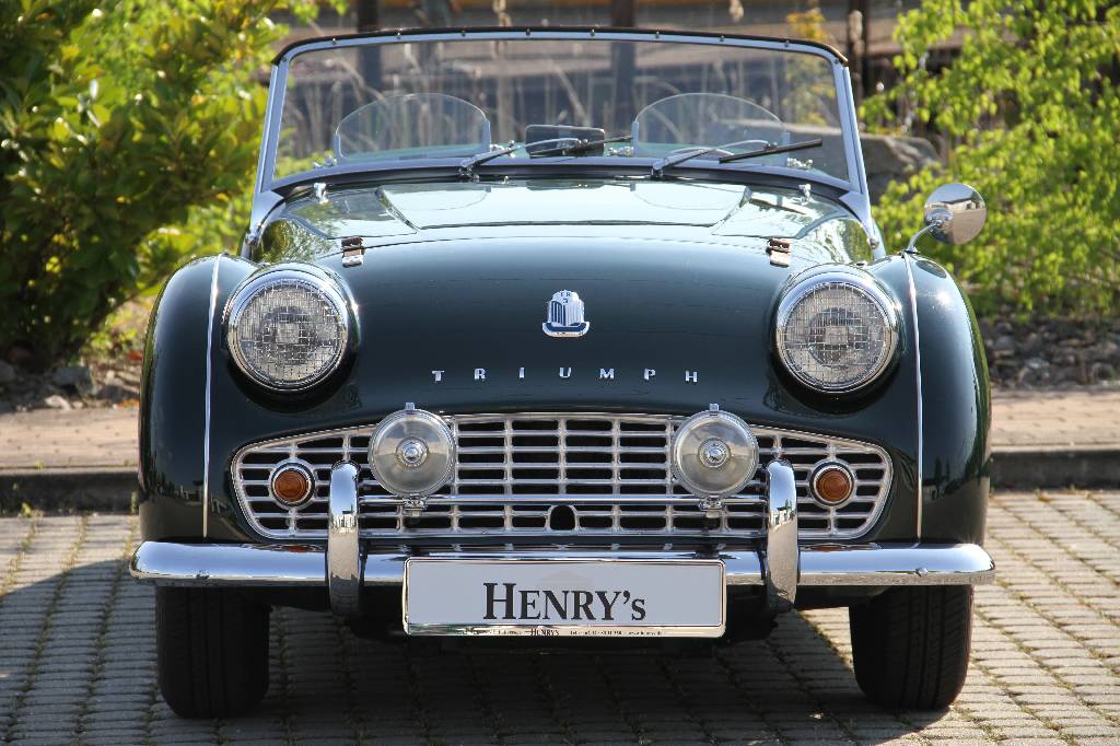 Detail a: Triumph TR3A, EZ 07.1960, 6.713 miles abgelesen, HU 07.2017, H-Zulassung, 64 kW/ 87 PS, 4-Zylinder, 4-Gang Schaltgetriebe, british racing green, ...