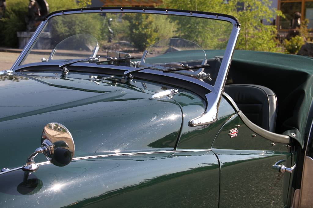 Detail f: Triumph TR3A, EZ 07.1960, 6.713 miles abgelesen, HU 07.2017, H-Zulassung, 64 kW/ 87 PS, 4-Zylinder, 4-Gang Schaltgetriebe, british racing green, ...